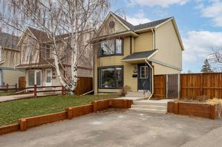 Photo 2: 74 Queen Anne Close SE in Calgary: Queensland Detached for sale : MLS®# A2121204