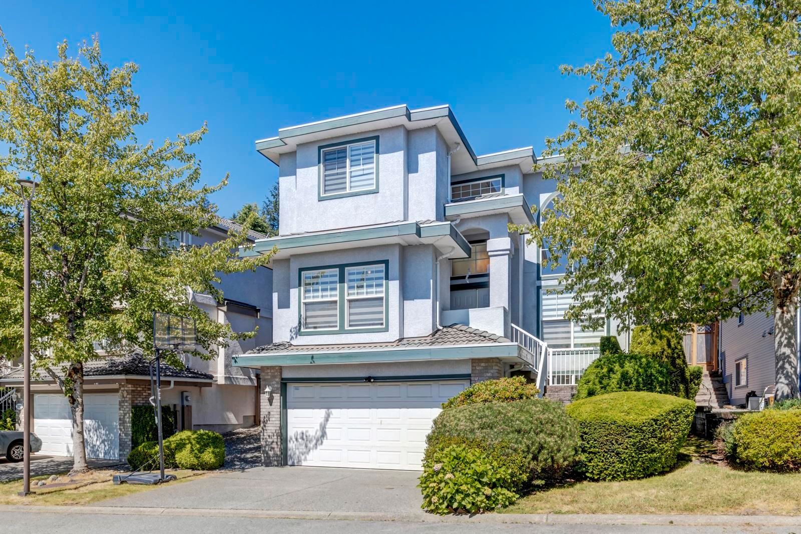 Main Photo: 2933 PINETREE Close in Coquitlam: Westwood Plateau House for sale : MLS®# R2726852