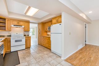 Photo 13: 942 PARKER Street: White Rock House for sale in "EAST BEACH" (South Surrey White Rock)  : MLS®# R2447986