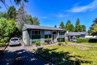Photo 2: 11231 LANSDOWNE Drive in Surrey: Bolivar Heights House for sale (North Surrey)  : MLS®# R2378962