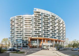 Photo 1: 1517 1768 COOK Street in Vancouver: False Creek Condo for sale in "Avenue One" (Vancouver West)  : MLS®# R2876867