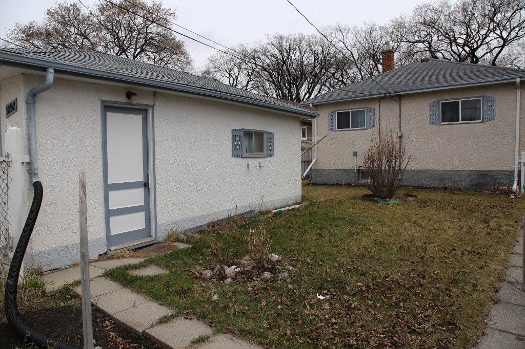 Photo 33: Photos: 1092 Downing Street in WINNIPEG: West End/Sargent Park Single Family Detached for sale (West Winnipeg)  : MLS®# 151067