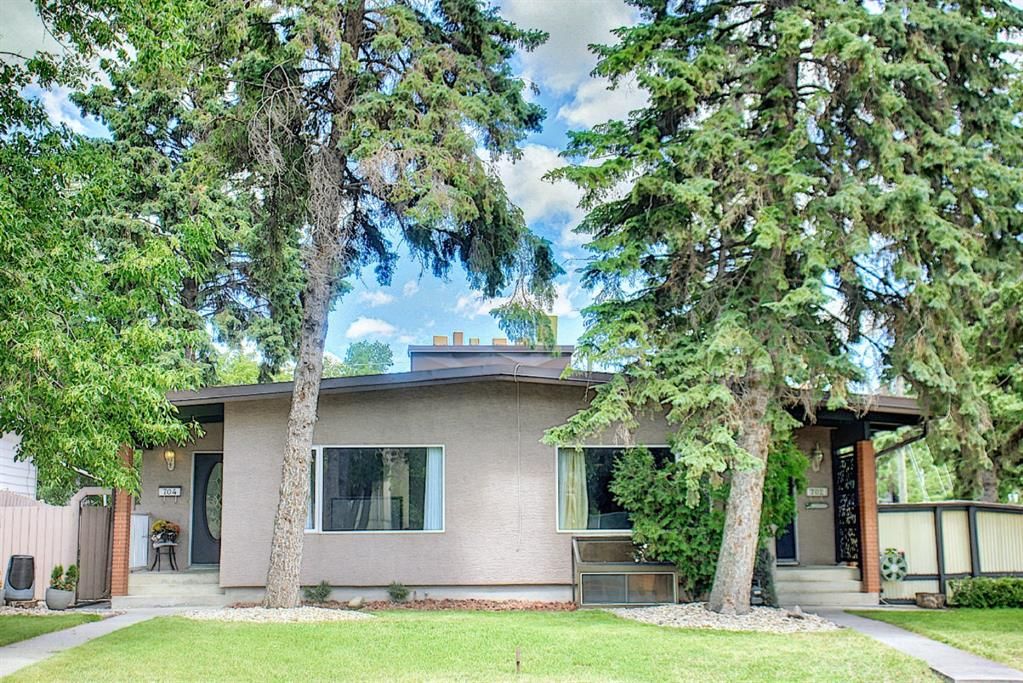 Main Photo: 702/704 53 Avenue SW in Calgary: Windsor Park Duplex for sale : MLS®# A1122930