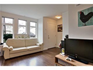 Photo 3: 106 5568 KINGS Road in Vancouver: University VW Townhouse for sale in "GALLERIA" (Vancouver West)  : MLS®# V1109797