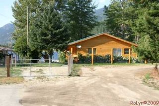 Photo 4: #2; 8758 Holding Road in Adams Lake: Waterfront with home House for sale : MLS®# 110447
