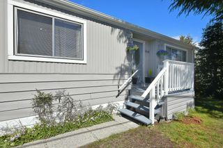 Photo 2: 5768 PEBBLE Crescent in Sechelt: Sechelt District House for sale (Sunshine Coast)  : MLS®# R2874453