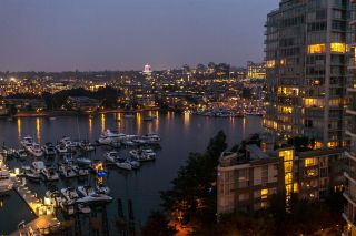 Photo 13: 1607 1199 MARINASIDE CRESCENT in Vancouver: Yaletown Condo for sale (Vancouver West)  : MLS®# R2298087