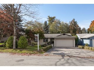 Photo 3: 6325 180A Street in Surrey: Cloverdale BC House for sale (Cloverdale)  : MLS®# R2314641