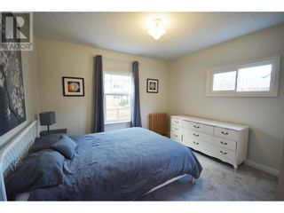 Photo 5: 416 TENNIS Street in Penticton: House for sale : MLS®# 10300821