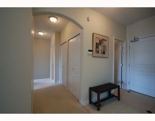 Photo 2: 588 west 45th "Hemingway" in Vancouver: Oakridge VW Condo for sale (Vancouver West)  : MLS®# V754687