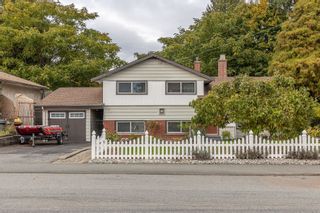 Photo 2: 33715 MAYFAIR Avenue in Abbotsford: Central Abbotsford House for sale : MLS®# R2874334