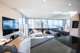Photo 5: 1401 1251 CARDERO Street in Vancouver: West End VW Condo for sale in "Surfcrest" (Vancouver West)  : MLS®# R2734987