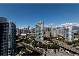 Photo 2: 2608 1033 MARINASIDE Crescent in Vancouver: Yaletown Condo for sale in "QUAY WEST 1" (Vancouver West)  : MLS®# V1089970