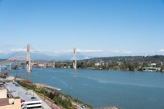 Photo 1: 1708 668 COLUMBIA Street in New Westminster: Quay Condo for sale in "TRAPP & HOLBROOK" : MLS®# R2198786