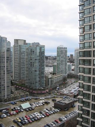 Photo 2: 2007 909 Mainland  Street in Vancouver / Downtown: Condo for sale (Vancouver West) 