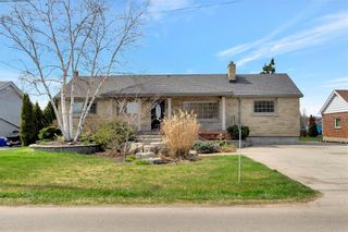 Photo 2: 565 SECOND Road E in Stoney Creek: House for sale : MLS®# H4191033