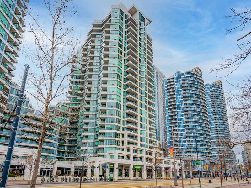 FEATURED LISTING: 2506 - 228 Queens Quay West Toronto