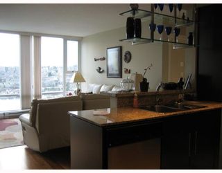 Photo 6: 2505 583 BEACH Crescent in Vancouver: False Creek North Condo for sale (Vancouver West)  : MLS®# V681132