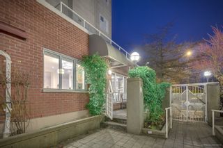 Photo 8: 101 789 W 16TH Avenue in Vancouver: Fairview VW Condo for sale in "Sixteen Willows" (Vancouver West)  : MLS®# R2423292