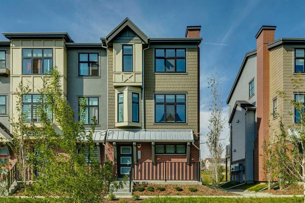 Main Photo: 17 Spring Willow Close SW in Calgary: Springbank Hill Row/Townhouse for sale : MLS®# A2073362