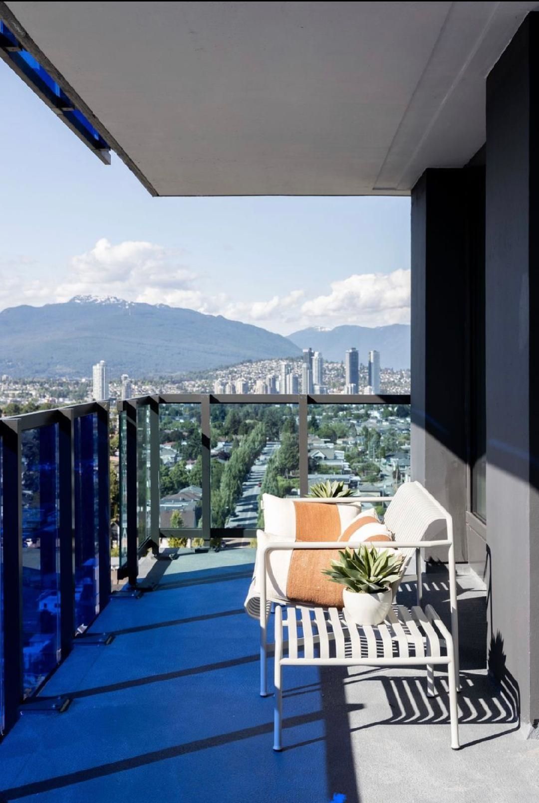 Main Photo: 701 5058 JOYCE Street in Vancouver: Collingwood VE Condo for sale (Vancouver East)  : MLS®# R2758690