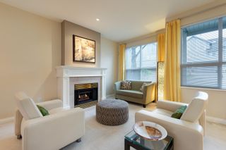 Photo 9: 203 1465 PARKWAY Boulevard in Coquitlam: Westwood Plateau Townhouse for sale : MLS®# R2749754