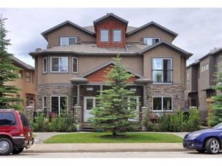 Main Photo: 2 3421 5 Avenue NW in Calgary: Parkdale Row/Townhouse for sale : MLS®# A1172523