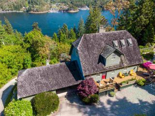 Photo 3: 4190 FRANCIS PENINSULA Road in Madeira Park: Pender Harbour Egmont House for sale (Sunshine Coast)  : MLS®# R2582230