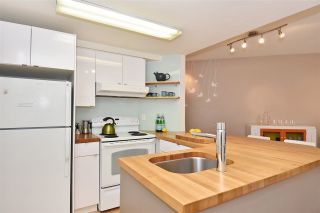 Photo 9: 402 2023 FRANKLIN Street in Vancouver: Hastings Condo for sale in "Leslie Point" (Vancouver East)  : MLS®# R2152702