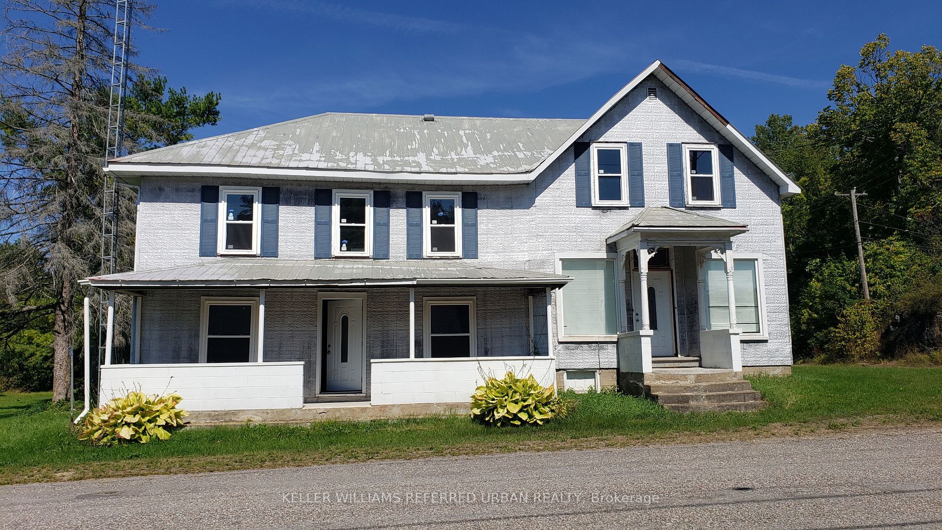 Main Photo: 1004 Brock Road in Central Frontenac: House (Sidesplit 4) for lease : MLS®# X7044908