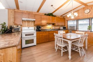 Photo 4: 125 HIAWATHA Drive in West Vancouver: Park Royal Manufactured Home for sale in "Capilano Mobile Home Park" : MLS®# R2844566