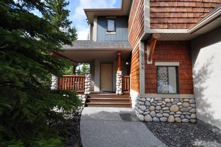 Photo 2: 215 Miskow Close: Canmore Detached for sale : MLS®# A1220624