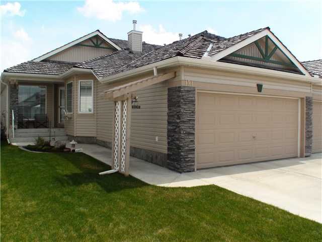 Main Photo: 121 CHAPARRAL Villa SE in CALGARY: Chaparral Residential Attached for sale (Calgary)  : MLS®# C3476267