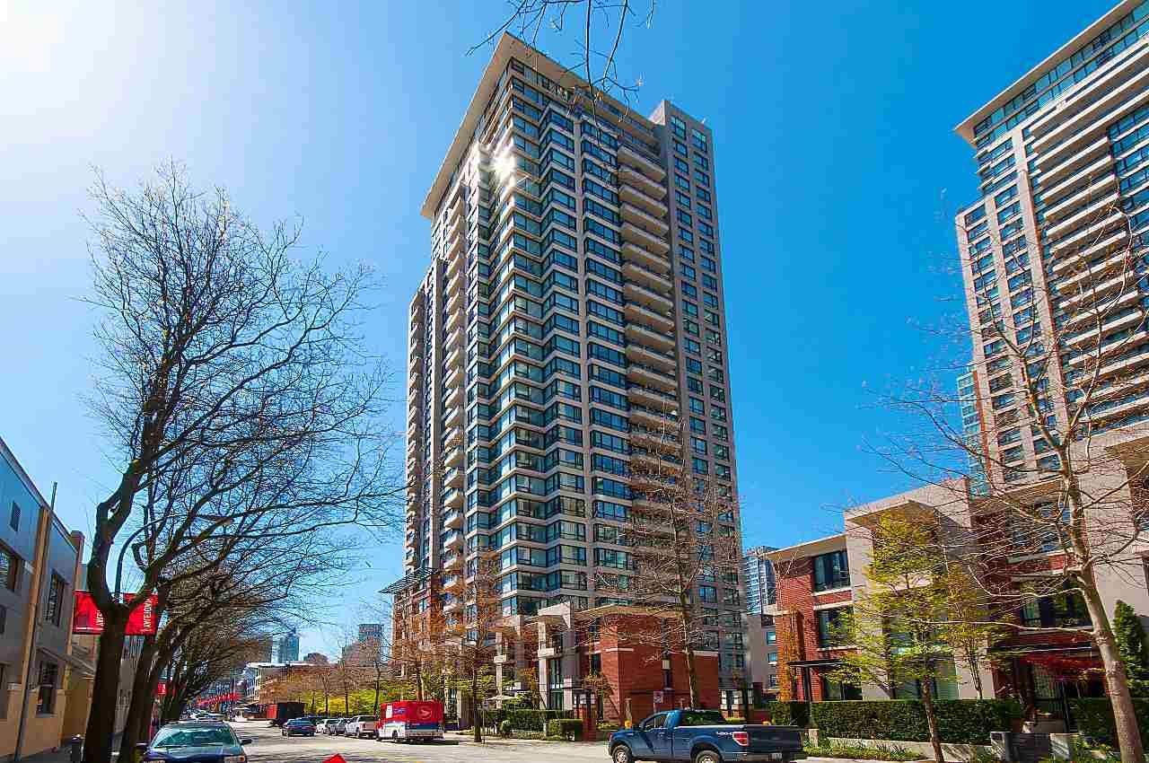 Main Photo: 2203 977 MAINLAND Street in Vancouver: Yaletown Condo for sale in "Yaletown Park III" (Vancouver West)  : MLS®# R2312985