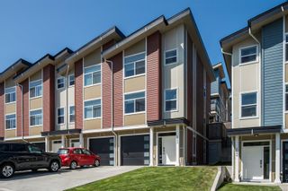 Photo 1: 2492 Selwyn Rd in Langford: La Thetis Heights Row/Townhouse for sale : MLS®# 933209