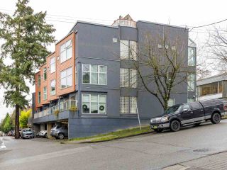 Photo 1: 3 2368 LAUREL Street in Vancouver: Fairview VW Townhouse for sale in "Spinnaker West" (Vancouver West)  : MLS®# R2524045