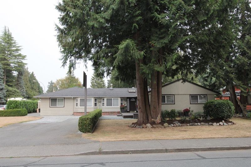 Main Photo: 4566 206A Street in Langley: Langley City House for sale in "Mossey Estates" : MLS®# R2204038