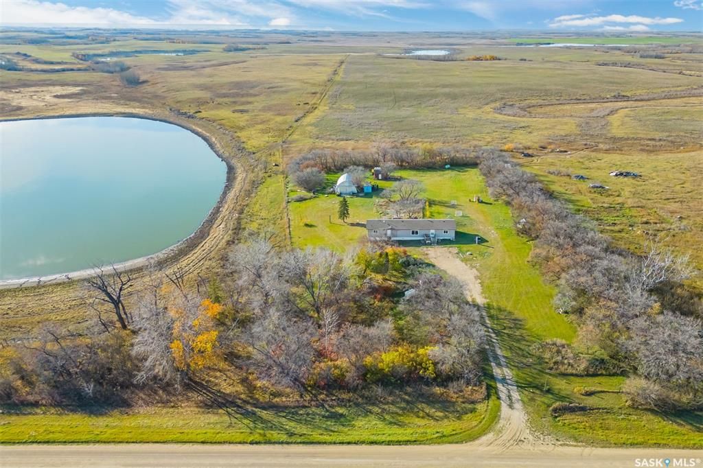 Main Photo: 422 Hryciw Road Acreage in Aberdeen: Residential for sale (Aberdeen Rm No. 373)  : MLS®# SK952199