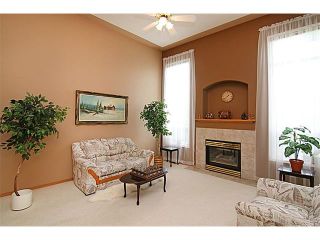 Photo 3: 142 SHAWBROOKE Green SW in Calgary: Shawnessy House for sale : MLS®# C4019176