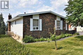 Photo 1: 122 Collinge Road in Hinton: House for sale : MLS®# A2067135