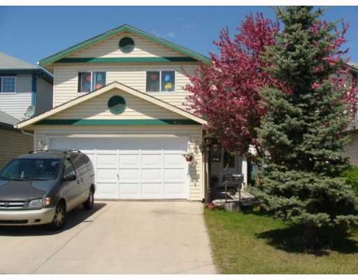 Main Photo: 914 APPLEWOOD Drive SE in CALGARY: Applewood Residential Detached Single Family for sale (Calgary)  : MLS®# C3413083