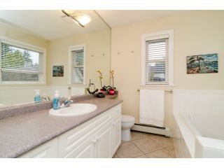 Photo 10: 1420 129B ST in Surrey: Crescent Bch Ocean Pk. House for sale (South Surrey White Rock)  : MLS®# F1436054