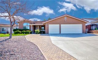 Main Photo: OCEANSIDE House for sale : 4 bedrooms : 1552 Saran Court