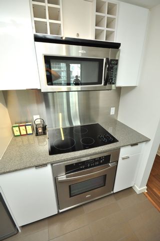 Photo 20: 2301 233 ROBSON Street in Vancouver: Downtown VW Condo for sale in "TV TOWERS 2" (Vancouver West)  : MLS®# V783514