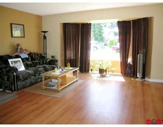 Photo 3: 13213 64A Avenue in Surrey: West Newton House for sale : MLS®# F2906382