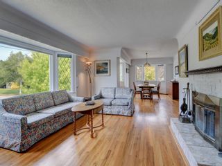 Photo 3: 1723 Richardson St in Victoria: Vi Fairfield East House for sale : MLS®# 936695