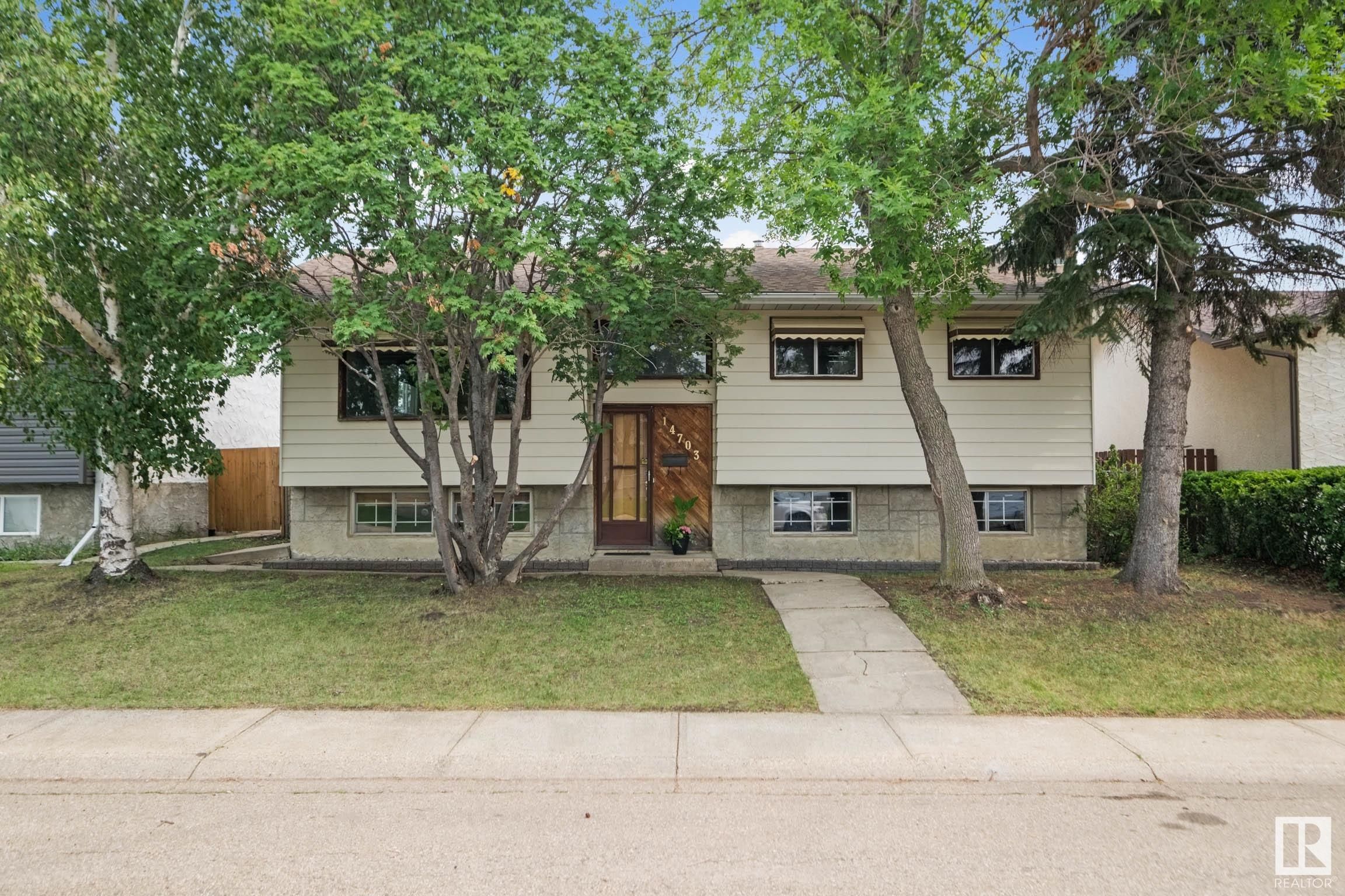 Main Photo: 14703 115 Street in Edmonton: Zone 27 House for sale : MLS®# E4357619