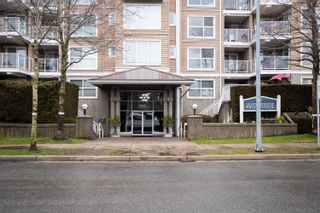 Photo 2: 124 5880 DOVER Crescent in Richmond: Riverdale RI Condo for sale in "WATERSIDE" : MLS®# R2648653