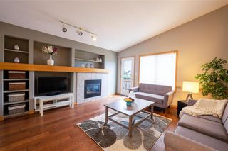 Photo 10: 119 Colebrook Drive in Winnipeg: Richmond West Residential for sale (1S)  : MLS®# 202221605