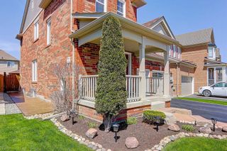Photo 2: 52 Richard Underhill Avenue in Whitchurch-Stouffville: Stouffville House (2-Storey) for sale : MLS®# N5609093